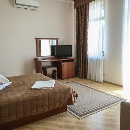 Карпаты 胡斯特 外观 照片